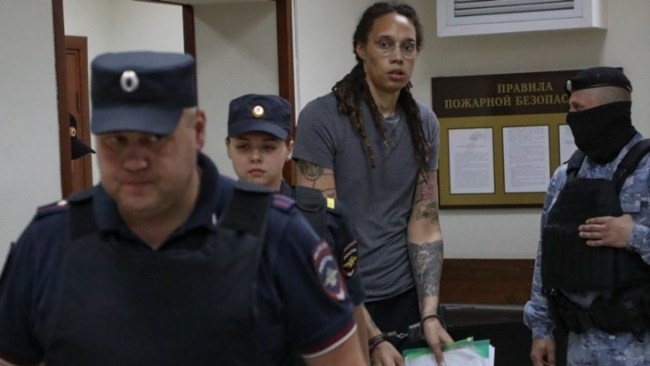 Μπρίτνεϊ Γκράινερ: Ρωσικό δικαστήριο καταδίκασε την Αμερικανίδα σταρ του μπάσκετ σε ποινή φυλάκισης εννέα ετών