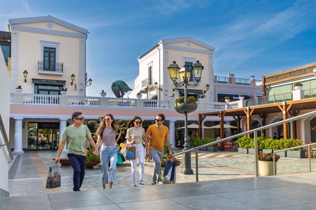 DESIGNER OUTLET