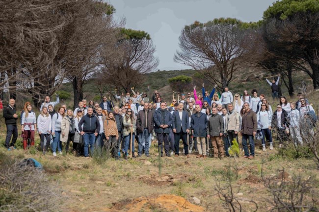 Η Παπαστράτος δείχνει το δρόμο για τη βιώσιμη αναδάσωση και την υπεύθυνη διαχείριση των υδάτινων πόρων