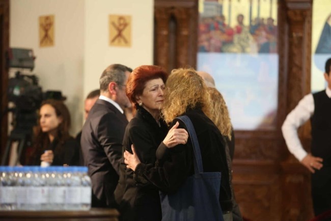 Κηδεία Γ. Βασιλείου: "Έζησες μια ζωή αγάπης και προσφοράς. Καλό ταξίδι μπαμπά μου", συγκίνησε ο γιος του