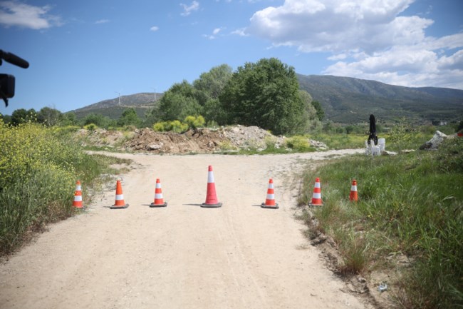 Δειγματοληψία στο χώμα από τα Τέμπη: "Έπρεπε να έχουμε έρθει νωρίτερα εδώ" είπε ο Κώστας Λακαφώσης [Εικόνες - Βίντεο]