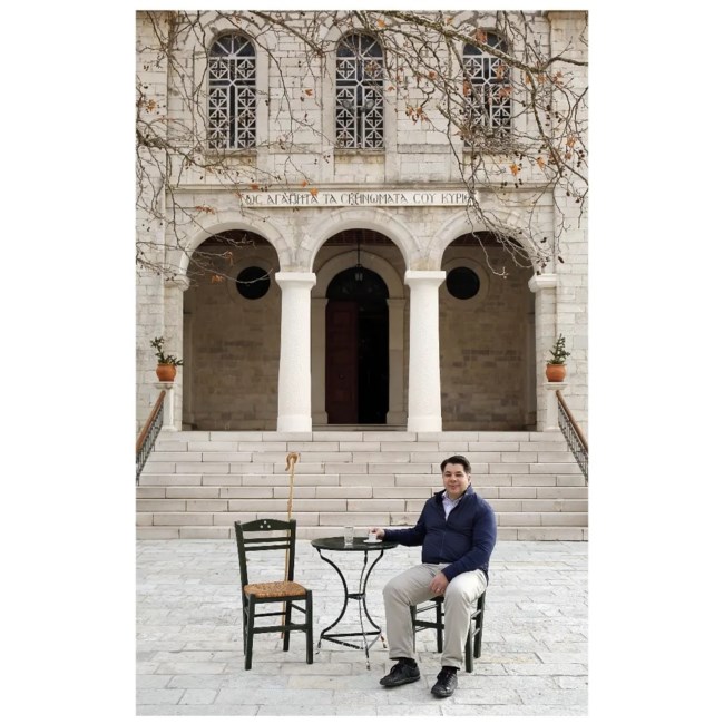 Τα δάκρυα του Τζορτζ Τσούνη για την επιστροφή στις "ρίζες" του: Θα έμενα εδώ σε μια καλύβα, αν είχα τον πατέρα μου