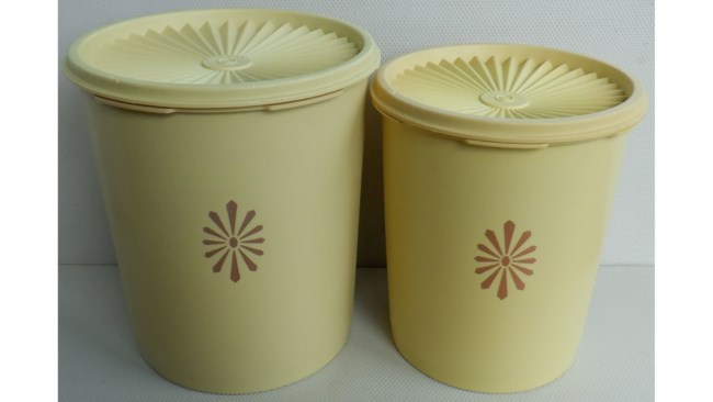 TUPPERWARE