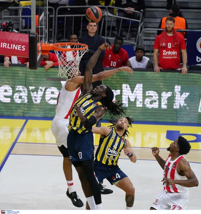 Φενέρμπαχτσε – Ολυμπιακός 73-69: Τραγικά λάθη και 2-2 η σειρά- Στο ΣΕΦ κρίνεται η πρόκριση στο Final-4 του Κάουνας