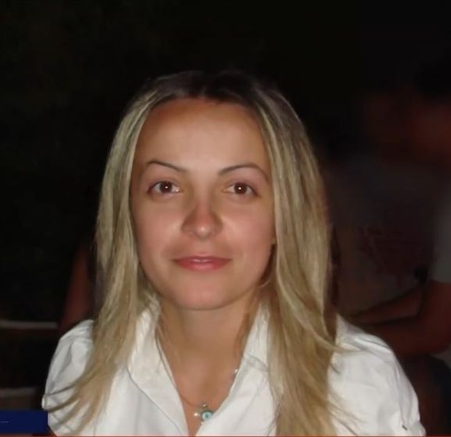 ΕΛΕΝΑ ΚΑΤΣΑΡΟΥ