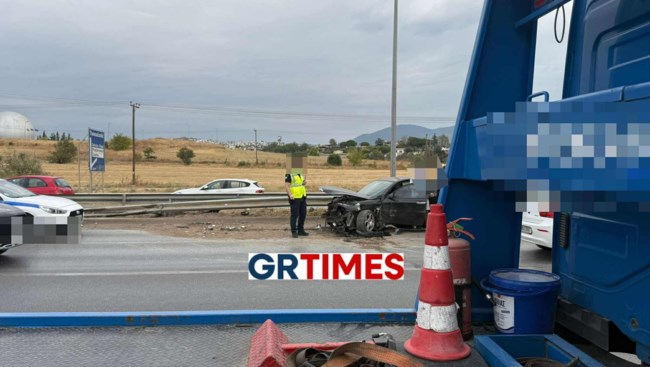 Θεσσαλονίκη: Καραμπόλα πέντε οχημάτων - Δύο ελαφρά τραυματίες - Έντονο κυκλοφοριακό πρόβλημα [εικόνες - βίντεο]