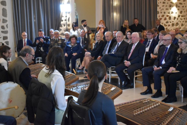 ΔΕΙΠΝΟ ΠΡΕΣΒΕΙΣ