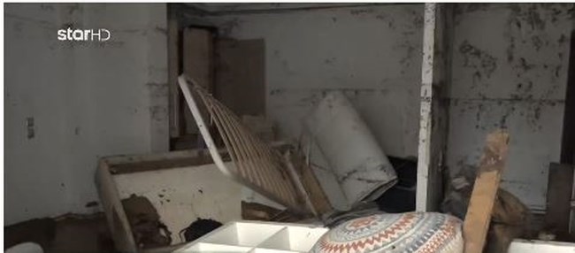 Κακοκαιρία Βάρη: Από θαύμα σώθηκε παιδί - Χείμαρρος μπήκε στο δωμάτιό του και το πέταξε στην αυλή