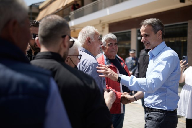 Μητσοτάκης από Νάουσα: Να δω πώς θα πληρώνονται οι συντάξεις σας με κυβέρνηση ειδικού σκοπού