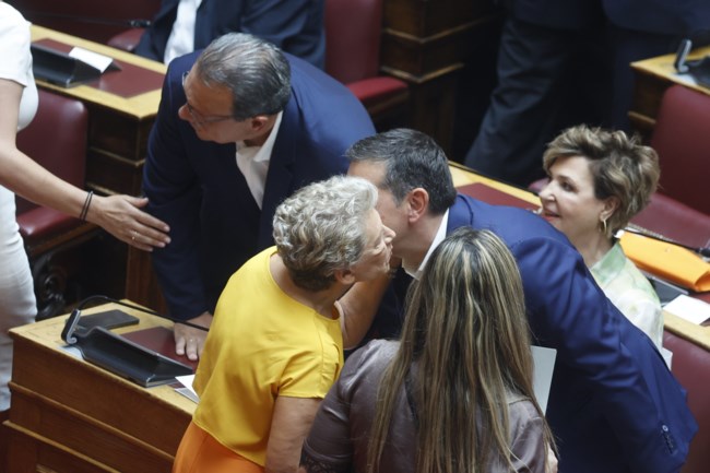 Ακρίτα Βουλή με Τσίπρα