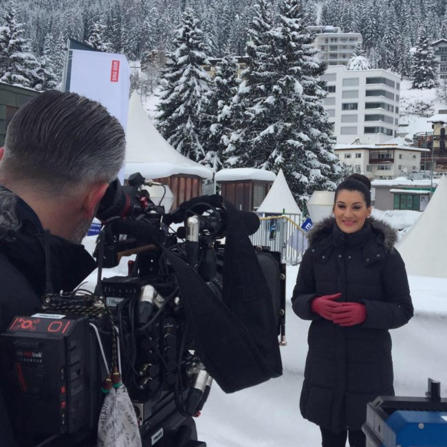 Ελένη Γιώκου: Η "οδύσσεια" της Ελληνίδας του CNN με τη μετάλλαξη Όμικρον - Εγκλωβίστηκε στη Νότια Αφρική [Βίντεο]