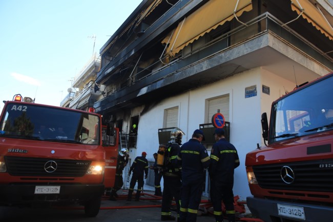 Ριζούπολη: Αναζητείται ένοικος που είχε απειλήσει ότι θα έβαζε φωτιά σε πολυκατοικία - Κινδύνεψε να καεί ζωντανή μια οικογένεια