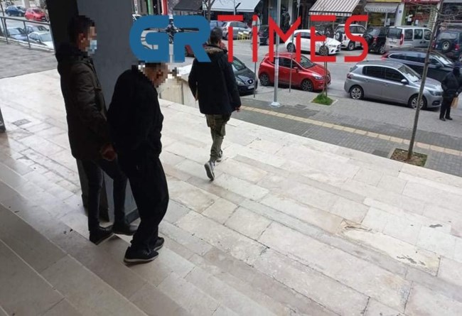 Φρίκη στη Θεσσαλονίκη: 53χρονος ομολόγησε ότι κακοποιούσε σεξουαλικά τη 12χρονη κόρη της συντρόφου του - Με τι την εκβίαζε