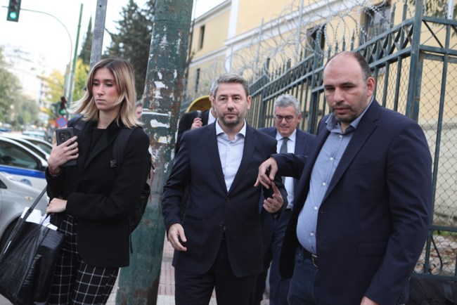 ΝΙΚΟΣ ΑΝΔΡΟΥΛΑΚΗΣ