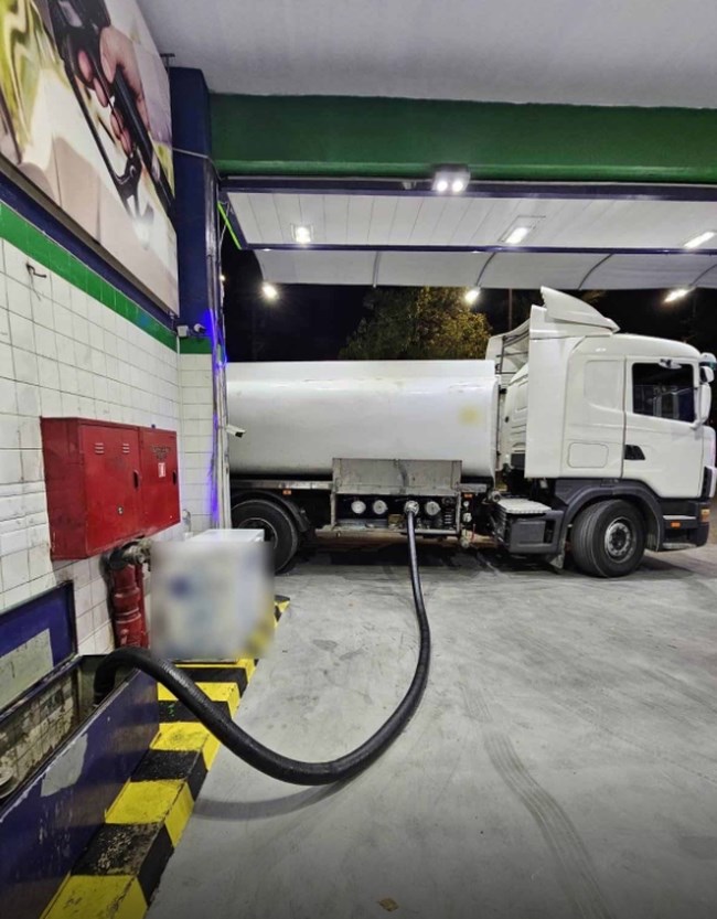 Έτσι δρα η μαφία της νοθείας καυσίμων: Οι γιοι του "θείου Τζο", οι χημικοί διαλύτες και οι δύο δολοφονίες σε ένα μήνα