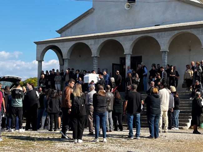 ΚΗΔΕΙΑ 20ΧΡΟΝΟΣ ΑΓΡΙΝΙΟ