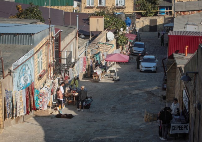 Τρομοκρατική επίθεση από ισλαμιστές στη Ρωσία: Νεκροί ιερέας και έξι αστυνομικοί - Έβαλαν φωτιά σε συναγωγή και ορθόδοξη εκκλησία