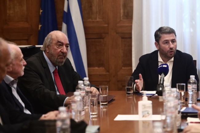 Ανδρουλάκης για ακρίβεια: Ισχυρά οικονομικά συμφέροντα κερδοσκοπούν εις βάρος του ελληνικού λαού
