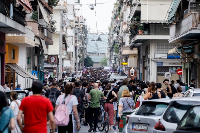 Πετράλωνα: Συγκέντρωση διαμαρτυρίας κατά της έμφυλης βίας [Εικόνες]