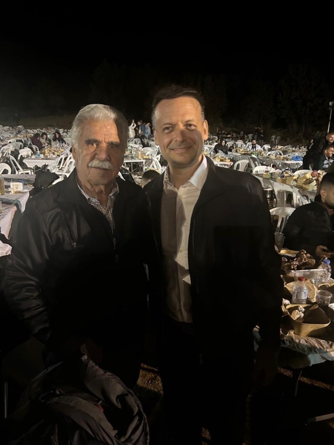 Περιοδεία Δούκα στην έδρα Ανδρουλάκη στην Κρήτη - Το τετ α τετ με τον σπουδαίο λυράρη, Βασίλη Σκουλά [εικόνες]