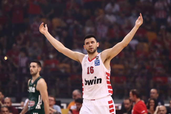 Basket League: Στον θρόνο του πρωταθλητή ο Ολυμπιακός - Νίκησε 93-74 τον Παναθηναϊκό στο Game 3