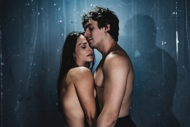 Πάμε θέατρο: 6+1 παραστάσεις που κάνουν πρεμιέρα τον Δεκέμβριο και δεν πρέπει να χάσεις με τίποτα