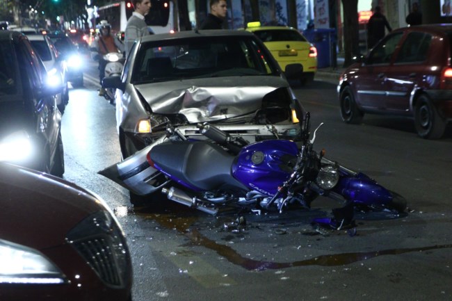 Θανατηφόρο τροχαίο με μοτοσικλέτα στo κέντρο της Αθήνας - Δύο νεκροί