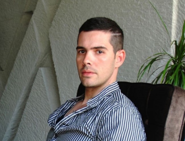 ΠΑΥΛΟΣ ΧΑΤΖΗΑΓΓΕΛΙΔΗΣ