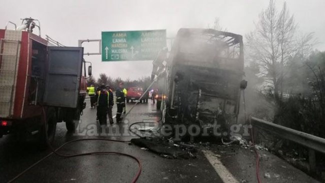 Φωτιά σε λεωφορείο του ΚΤΕΛ στο ύψος του Μαρτίνου - Τρόμος για τους 48 επιβάτες [φωτό, βίντεο]