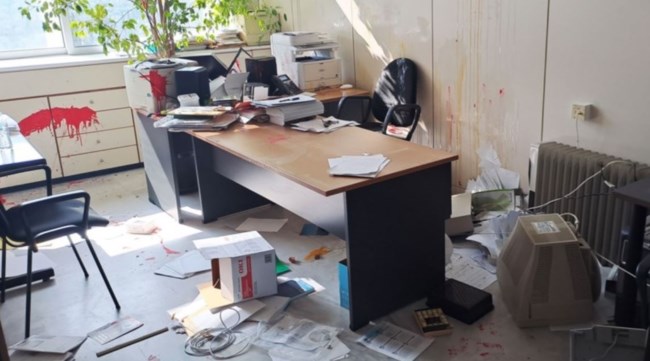 "Θα σε σκοτώσουμε": Εισαγγελική έρευνα για την επίθεση στον πρόεδρο του τμήματος Μαθηματικών του ΕΚΠΑ από κουκουλοφόρους