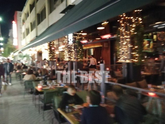 Συνωστισμός στην Πάτρα πριν το lockdown