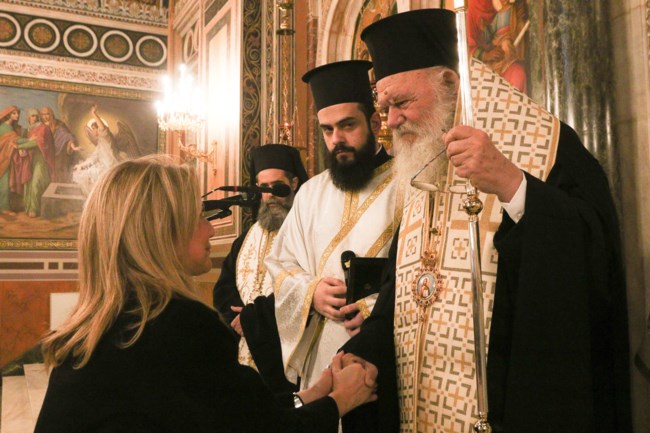 Τρισάγιο για τα θύματα των Τεμπών από τον Αρχιεπίσκοπο Ιερώνυμο