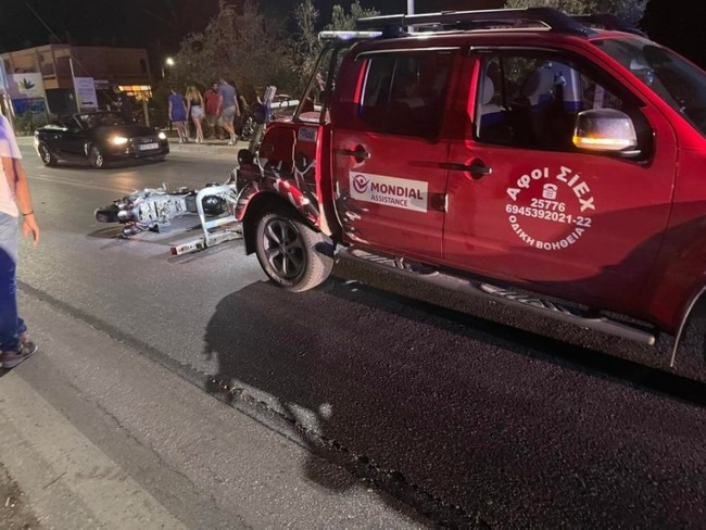 Ρόδος: Μηχανή παρέσυρε τρεις πεζούς - Μάχη για να κρατηθεί στη ζωή δίνει μια γυναίκα [εικόνες]