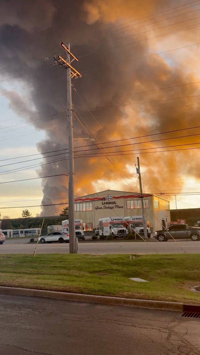 ΗΠΑ: Συντριβή αεροσκάφους cargo της UPS στο Κεντάκι - Τουλάχιστον 7 νεκροί και 11 τραυματίες [βίντεο]