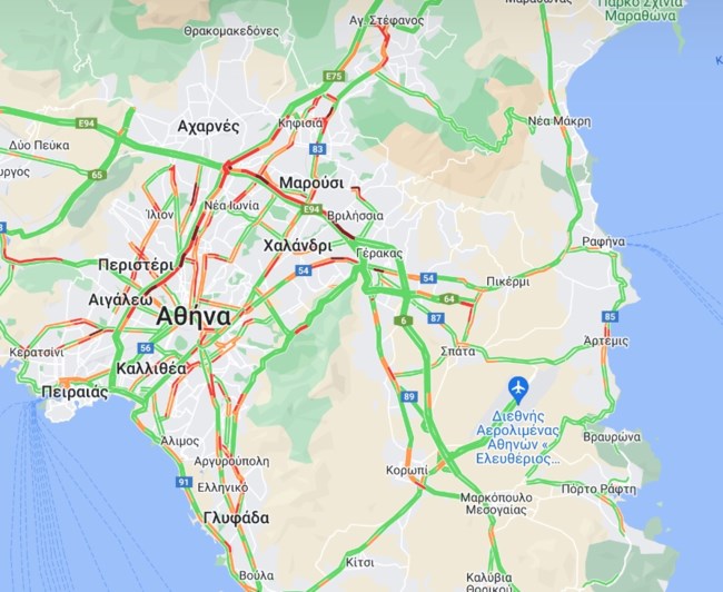 Εξοδος με εορταστικό "μποτιλιάρισμα": Απίστευτη ταλαιπωρία για τους οδηγούς σε Αττική Οδό, Κηφισό και Εθνική Οδό