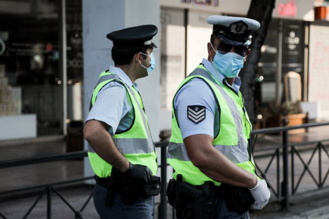 Κορονοϊός: Τα αστυνομικά τμήματα γίνονται ...κινητά - Στο δρόμο με τάμπλετ, σκάνερ και ειδικά κορονο-περιπολικά