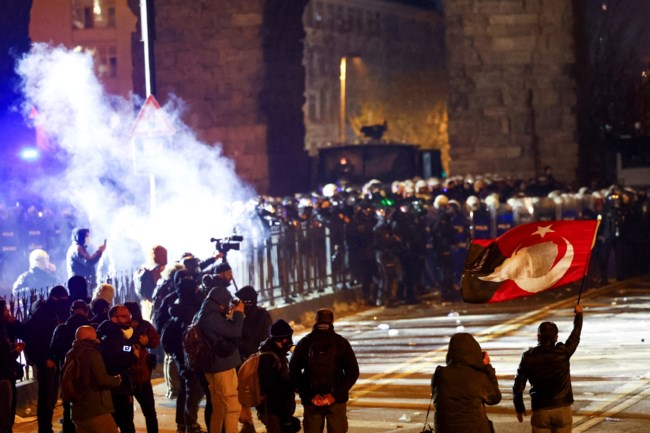 ΕΠΕΙΣΟΔΙΑ ΚΩΝΣΤΑΝΤΙΝΟΥΠΟΛΗ