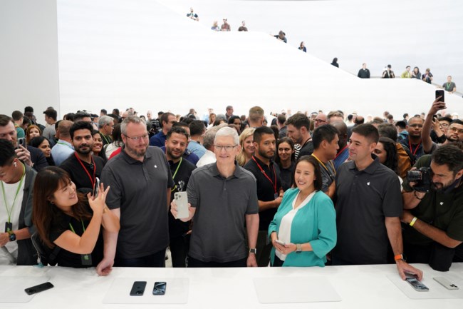 iPhone 15 παρουσίαση