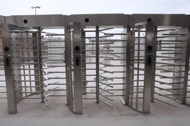 Εξέγερση στη δομή στο Κλειδί Σερρών: Γιατί ξεσηκώθηκαν οι μετανάστες - Οι καταγγελίες για τις άθλιες συνθήκες