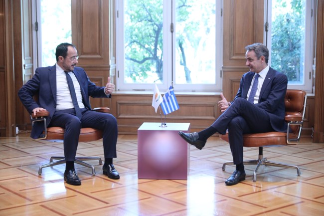 Μητσοτάκης σε Χριστοδουλίδη: Ο συντονισμός μας είναι περισσότερο απαραίτητος παρά ποτέ