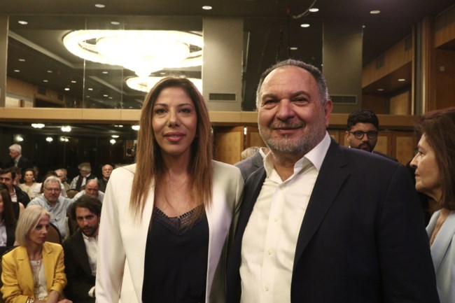 ΠΑΣΟΚ: Αυτοί είναι οι υποψήφιοι ευρωβουλευτές - Έκπληξη με Ζαγοράκη, Καλλιακμάνη και Αρναούτογλου