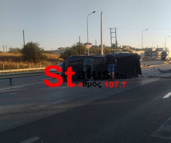 Τροχαίο σοκ στη Θεσσαλονίκη: Αυτοκίνητο τούμπαρε και πέρασε στο αντίθετο ρεύμα της Εγνατίας – Ένας νεκρός και ένας σοβαρά τραυματίας