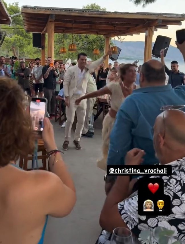 χριστιν αβραχαλη
