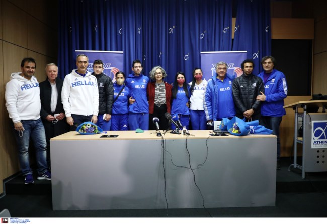Μίλτος Τεντόγλου: "Νευρίασα μετά το πρώτο άκυρο άλμα" - Η υποδοχή στο αεροδρόμιο [βίντεο]
