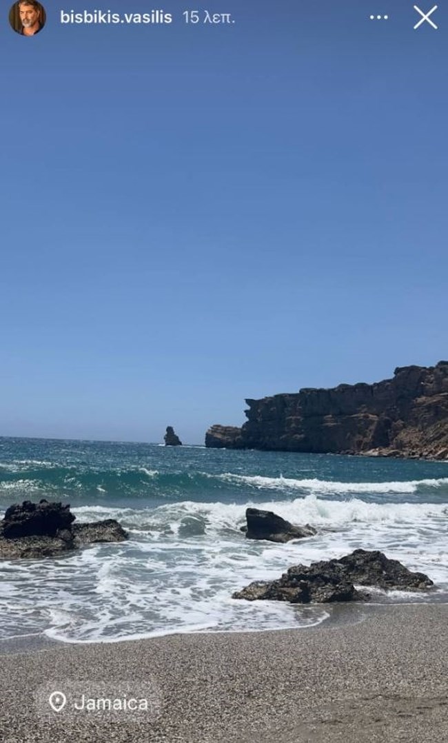Σε πλαζ στη νότια Κρήτη η Δέσποινα Βανδή και ο Βασίλης Μπισμπίκης - Το boho chic μαγιό της τραγουδίστριας