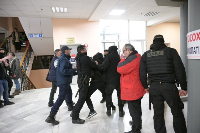 Λάρισα επεισόδια