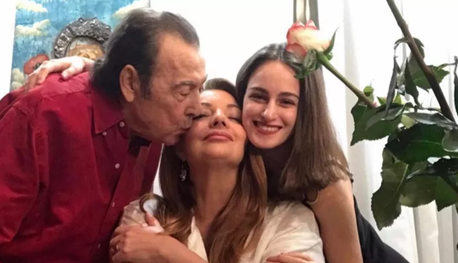 Τόλης Βοσκόπουλος και Άντζελα Γκερέκου