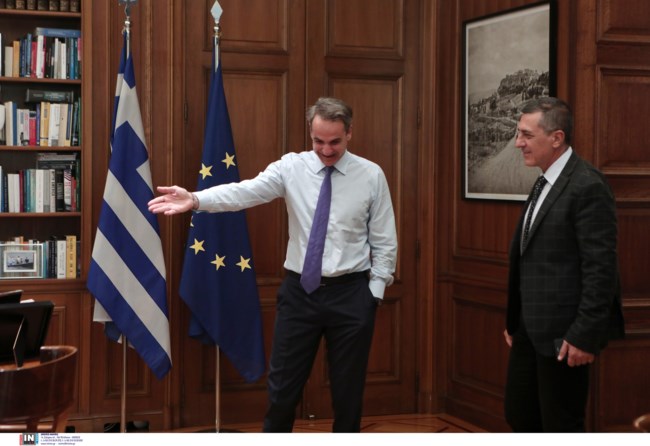 Συνάντηση Μητσοτάκη - Κουρέτα στο Μέγαρο Μαξίμου - Τι συζήτησαν