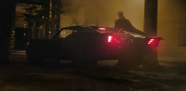 Αυτό είναι το νέο Batmobile και η στολή του ηπερήρωα που θα φορέσει ο Ρόμπερτ Πάτινσον