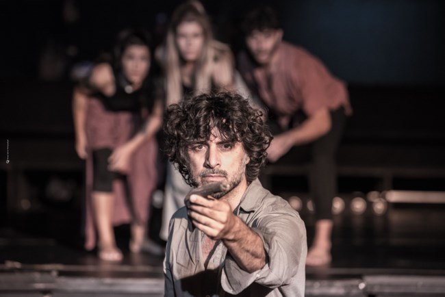 "Ιστορία ενός σκύλου που τον έλεγαν πιστό", σε σκηνοθεσία Kώστα Γάκη στο Θέατρο Αλφα